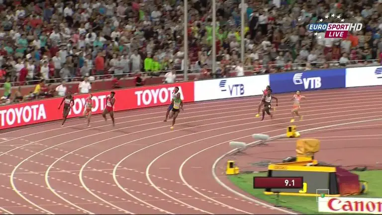 Watch Veronica Campbell-Brown Switches Lane In 200m