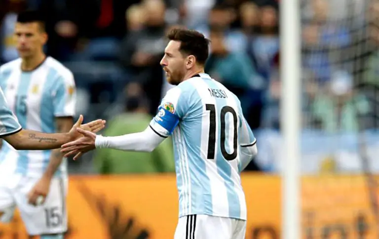Argentina 4-1 Venezuela Live! Messi On Target