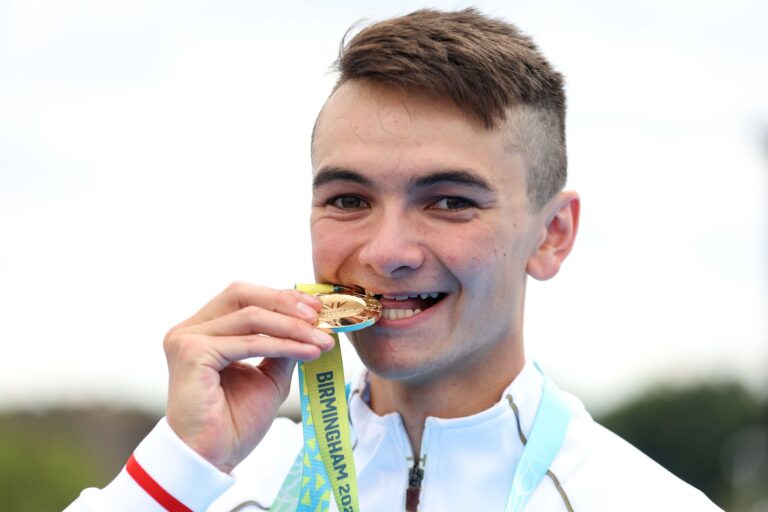 Alex Yee wins first gold medal for England at 2022 Commonwealth Games in men’s triathlon