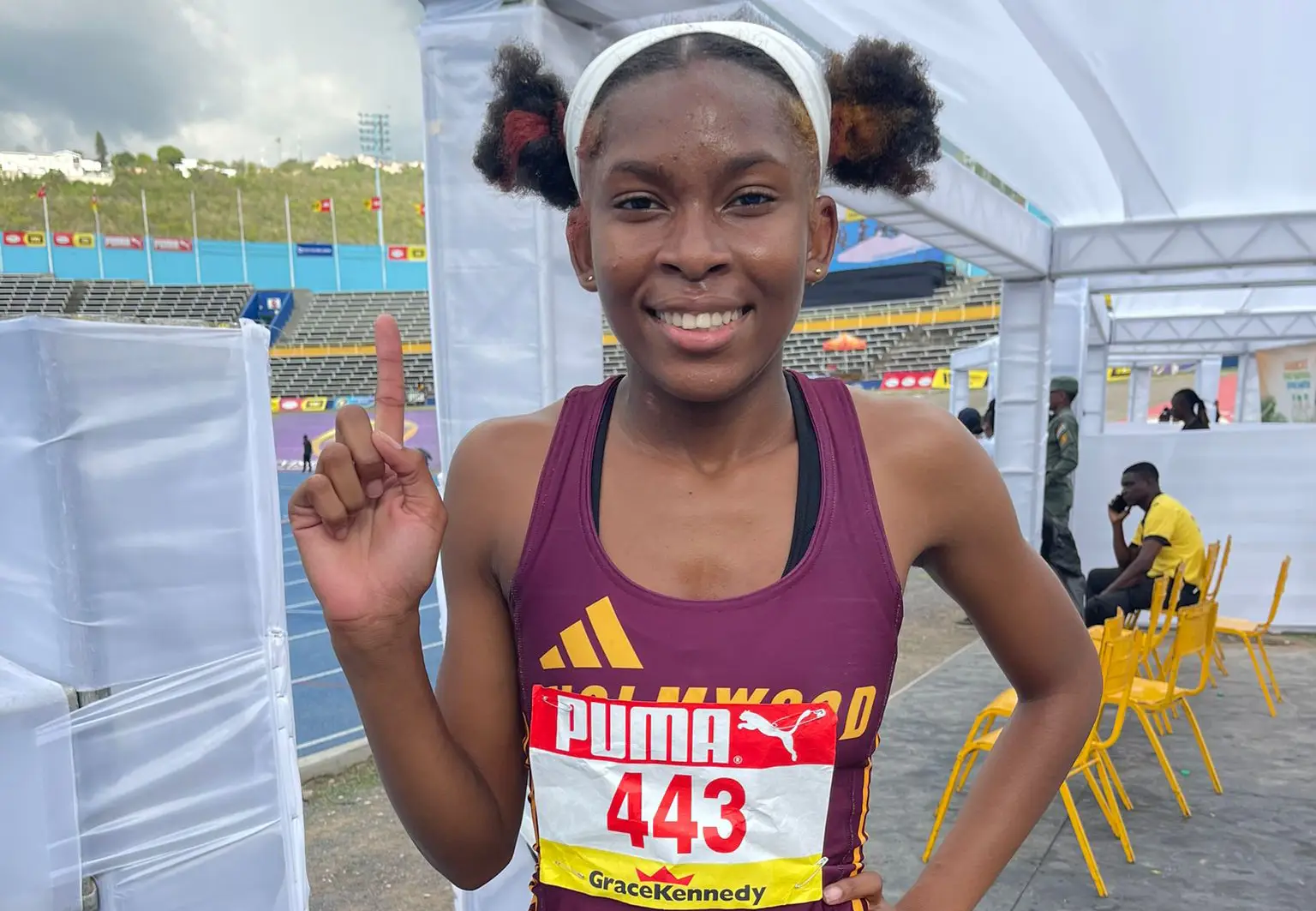 Jodyann Mitchell breaks the 1500m Class One girls' record at Champs 2023
