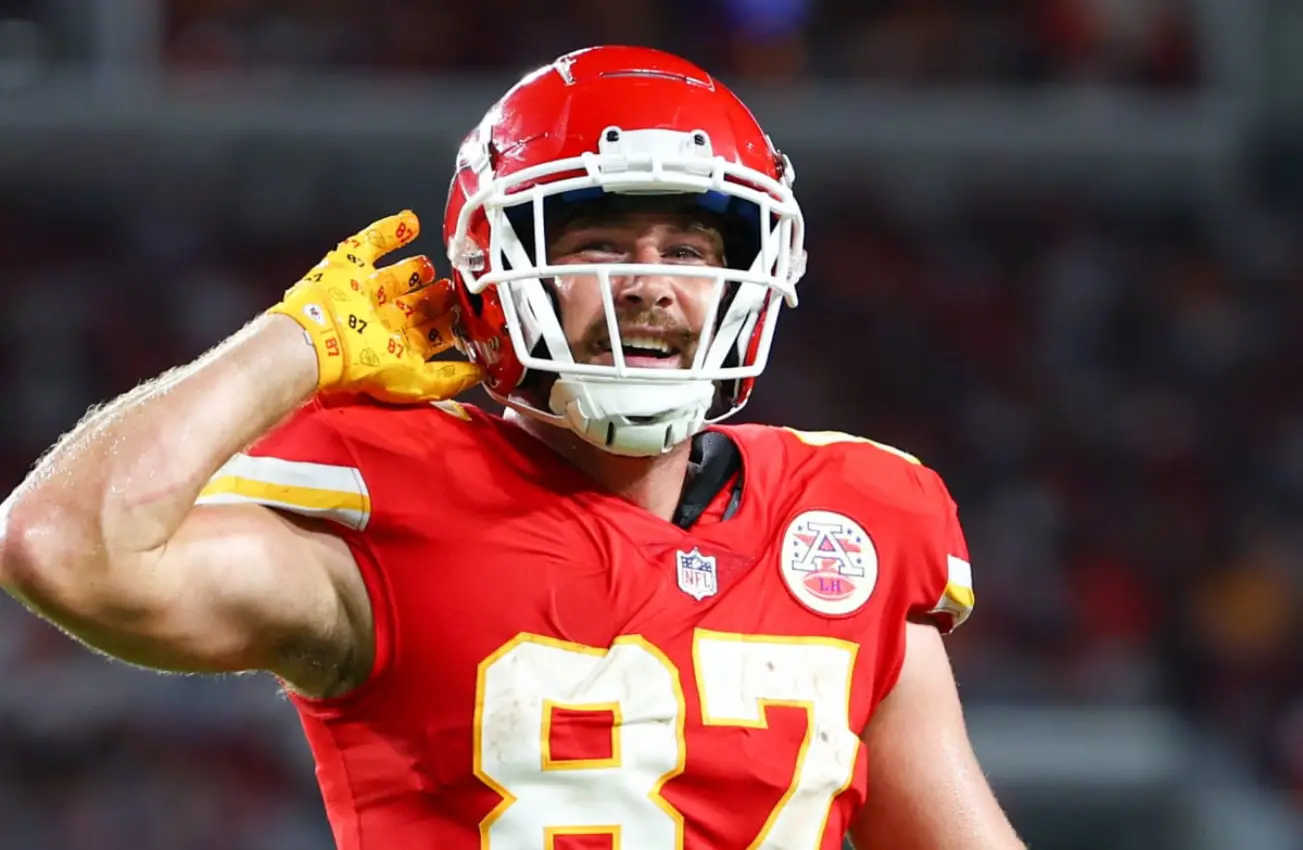 Travis Kelce of the Kansas City Chiefs during a NFL game